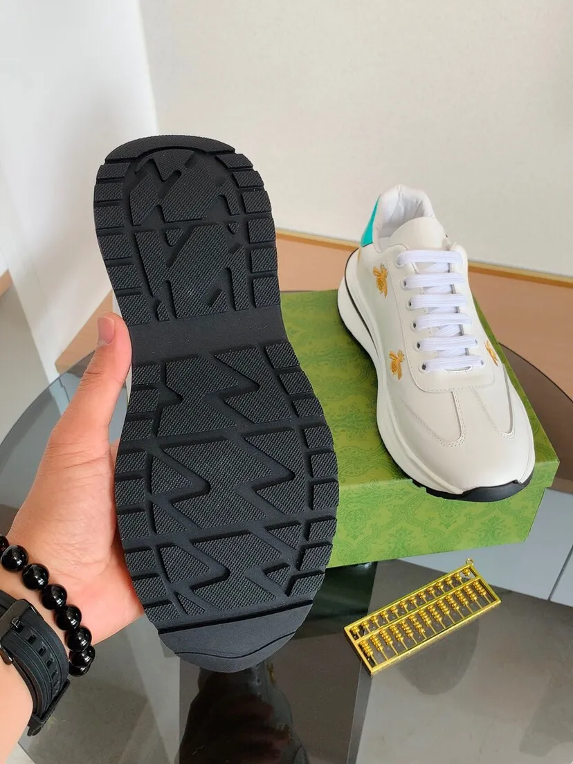 Factory price 420. High-quality new GUCCI (Gucci) is launched simultaneously. New men's shoes, 😘fabrics are selected from imported cowhide, lining: sheepskin lining. 👍🏿 High-end ☄️ air-cushion molded anti-slip rubber outsole, exquisite lines, simple and elegant, comfortable and high-end for leisure travel. Code number: 38 to 44 (45 can be customized and cannot be returned or exchanged)